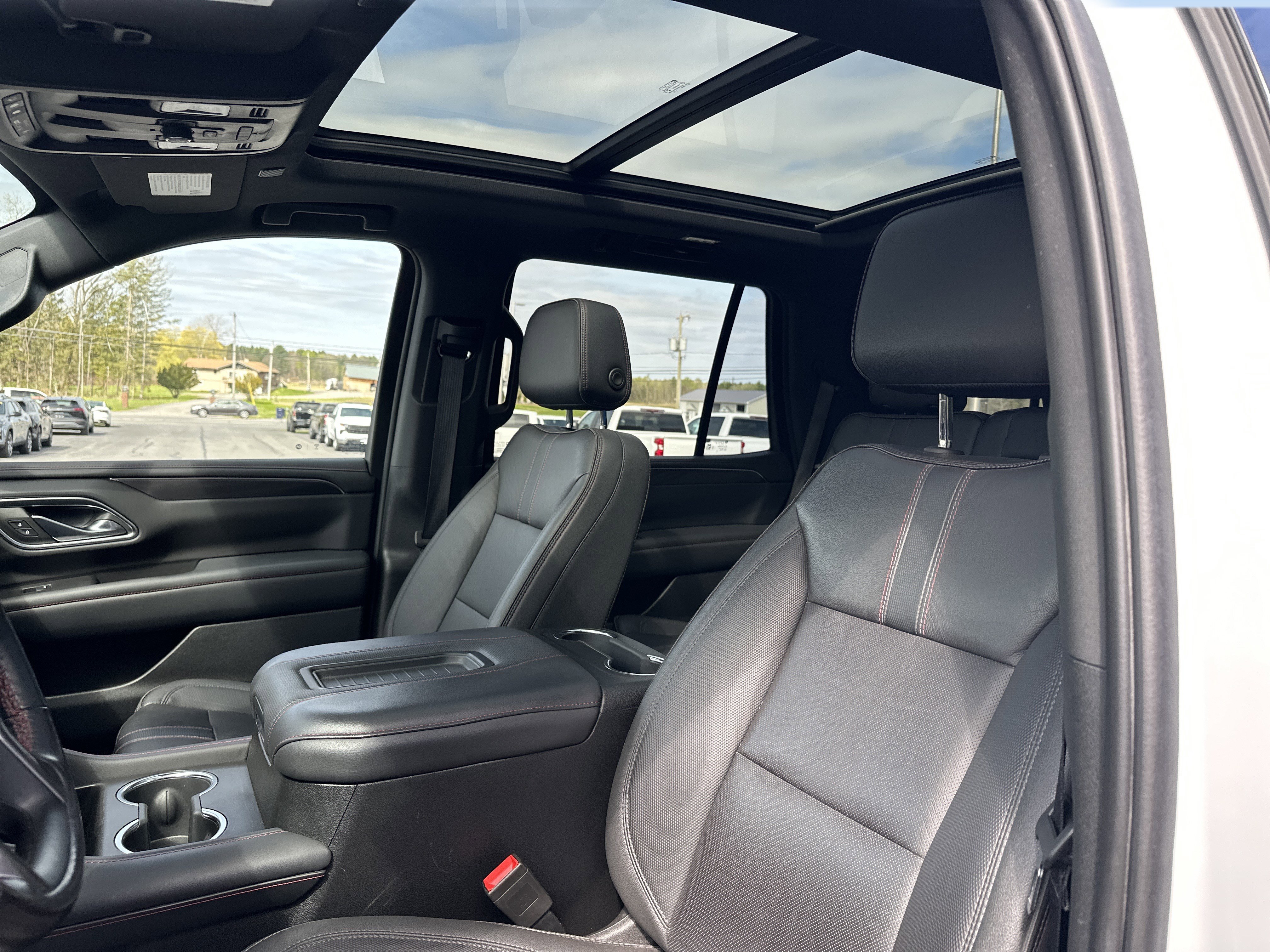 Certified 2022 Chevrolet Tahoe RST w/ Luxury Package AWD/4WD image 9