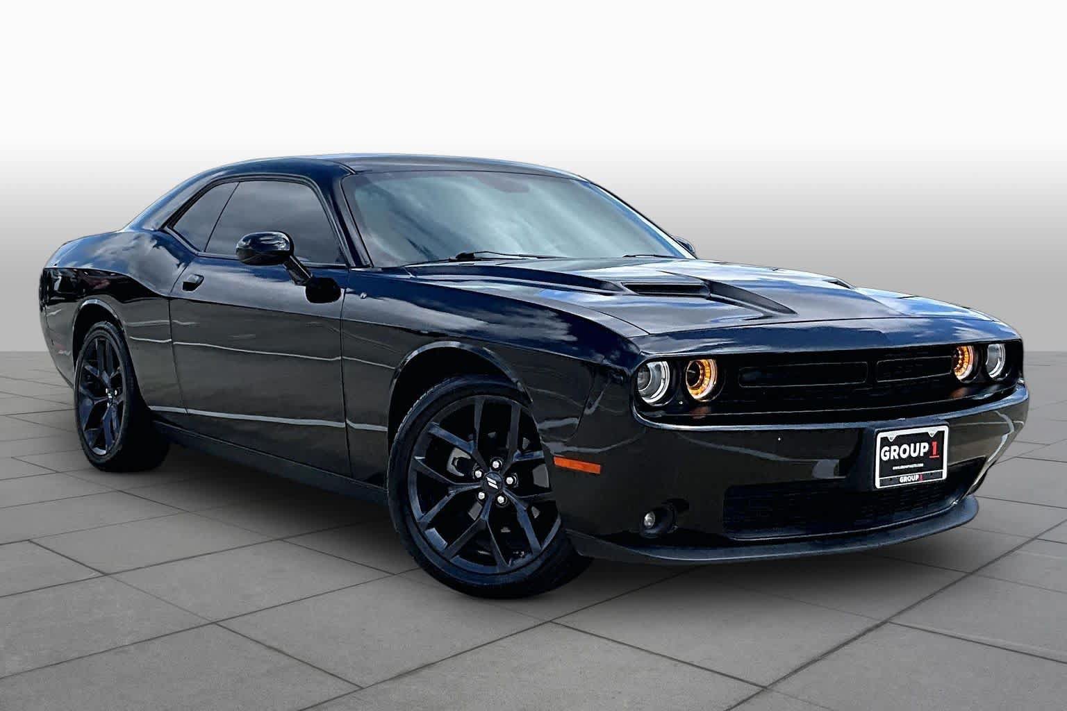 Used 2023 Dodge Challenger SXT w/ Blacktop Package RWD image 3