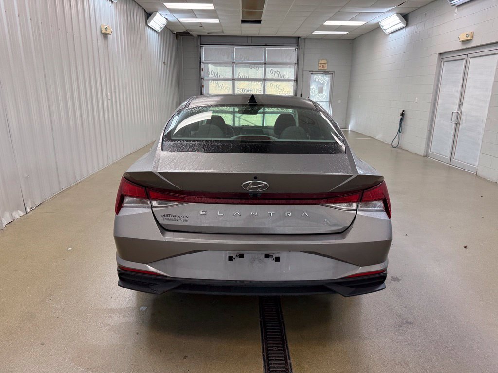 Used 2021 Hyundai Elantra SEL FWD image 6