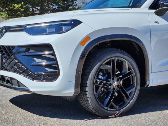 New 2026 Volkswagen Tiguan SE R-Line image 3