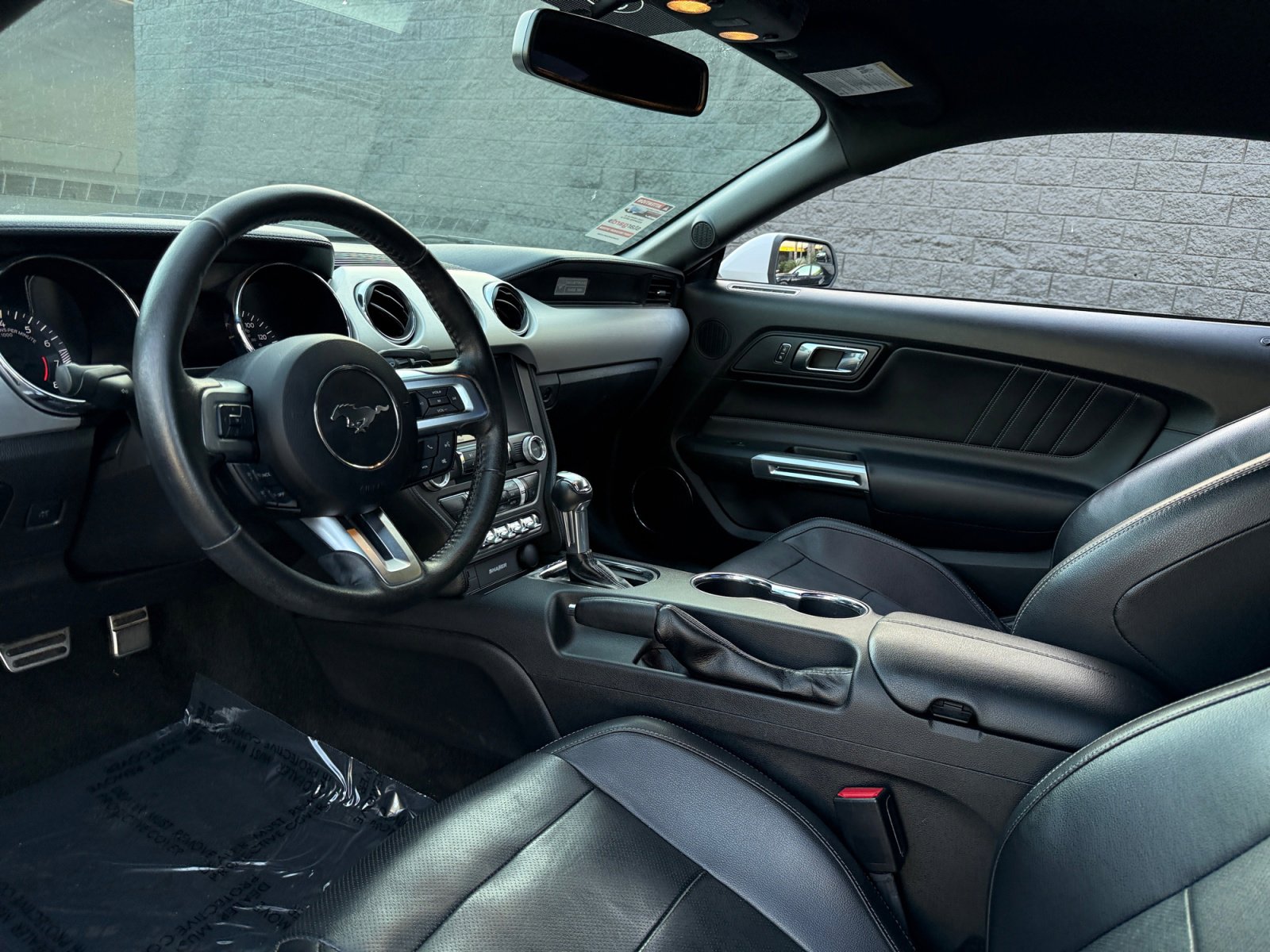 Used 2017 Ford Mustang Premium image 15