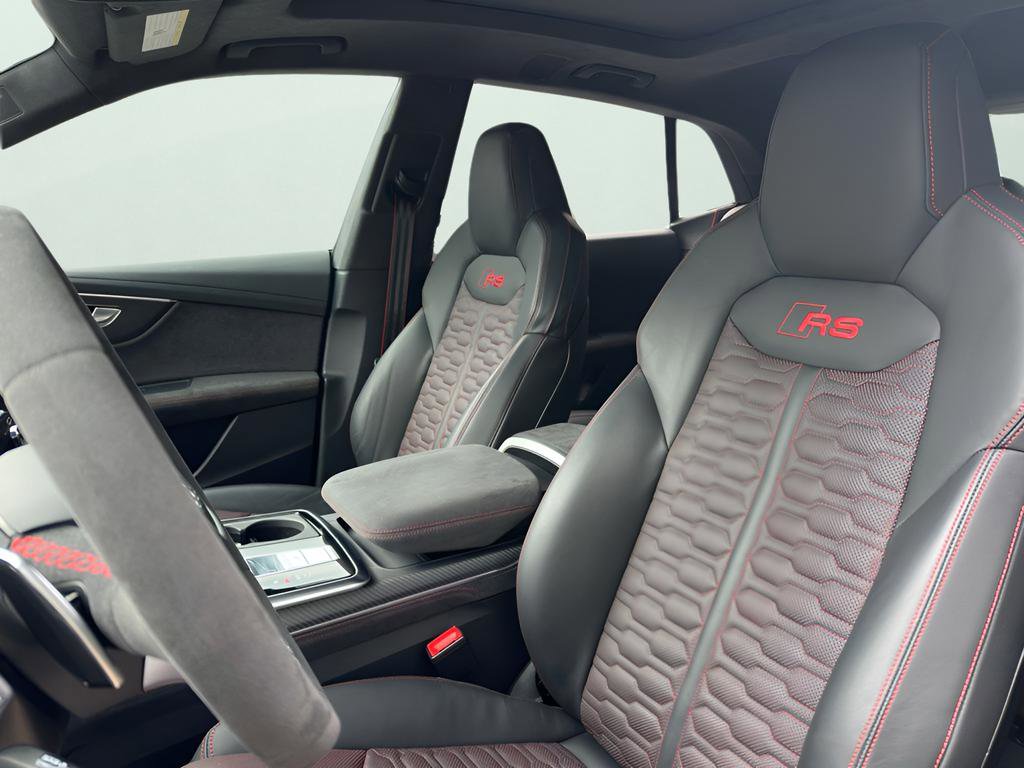 Certified 2025 Audi RS Q8 performance image 62