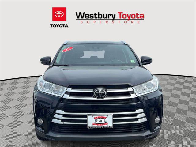 Certified 2017 Toyota Highlander XLE image 3