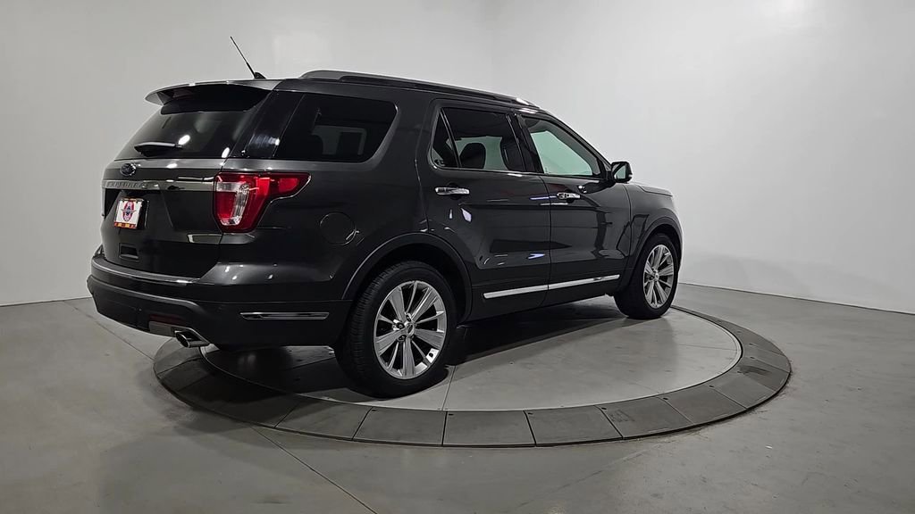 Used 2019 Ford Explorer Limited w/ Class III Trailer Tow Package image 5