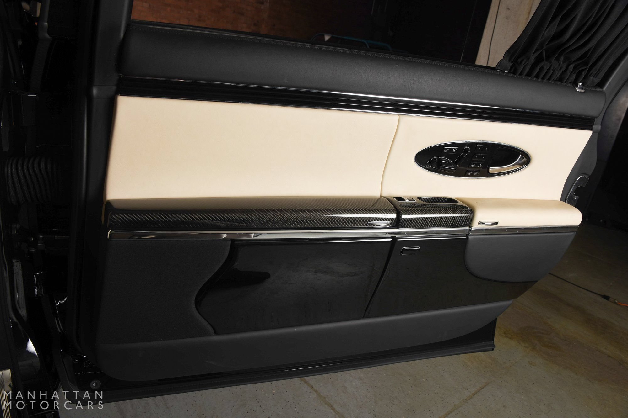 Used 2009 Maybach 62 S RWD image 33
