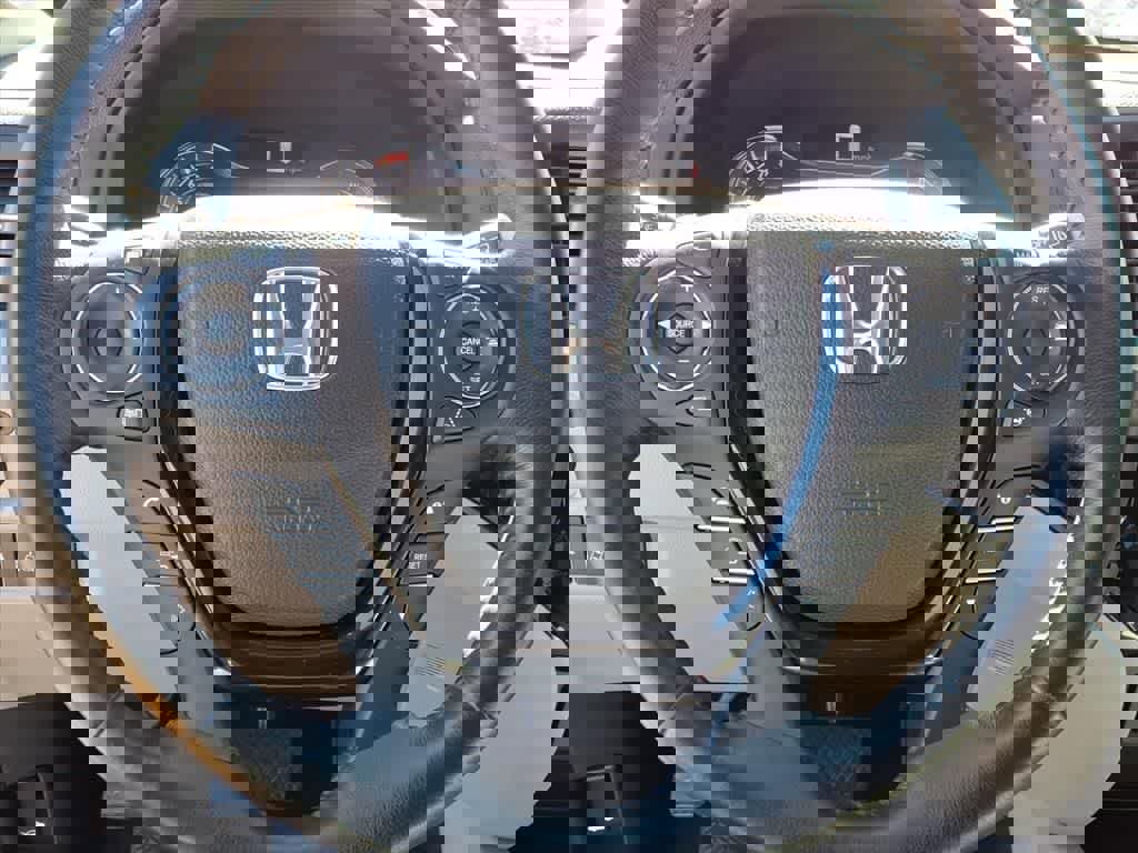 Used 2017 Honda Pilot Touring image 18