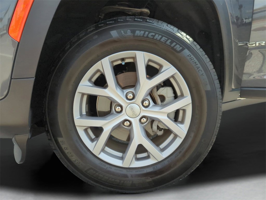 Used 2022 Jeep Grand Cherokee Limited image 48