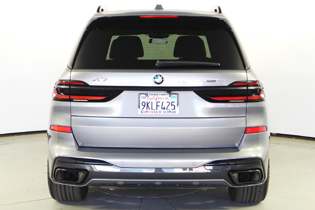 Used 2024 BMW X7 xDrive40i w/ M Sport Package AWD/4WD image 8