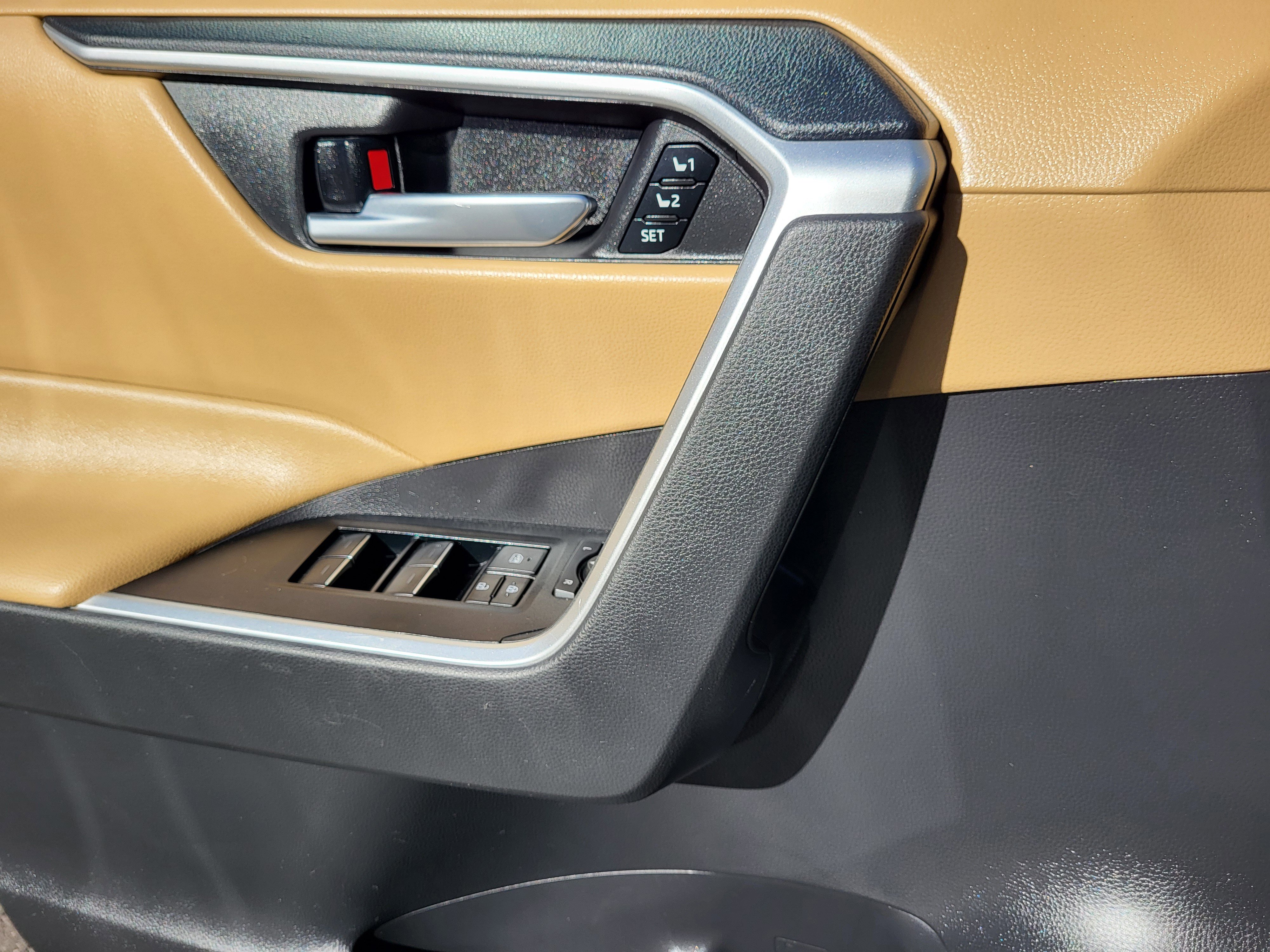 Used 2025 Toyota RAV4 XLE Premium w/ Weather Package image 15