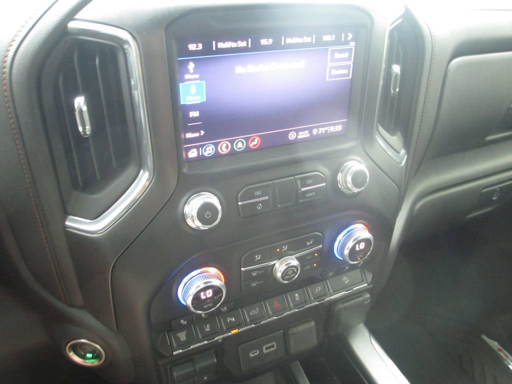 Used 2020 GMC Sierra 2500 AT4 w/ AT4 Premium Package AWD/4WD image 33