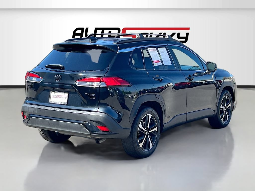 Used 2024 Toyota Corolla Cross AWD Hybrid w/ Convenience Package image 7