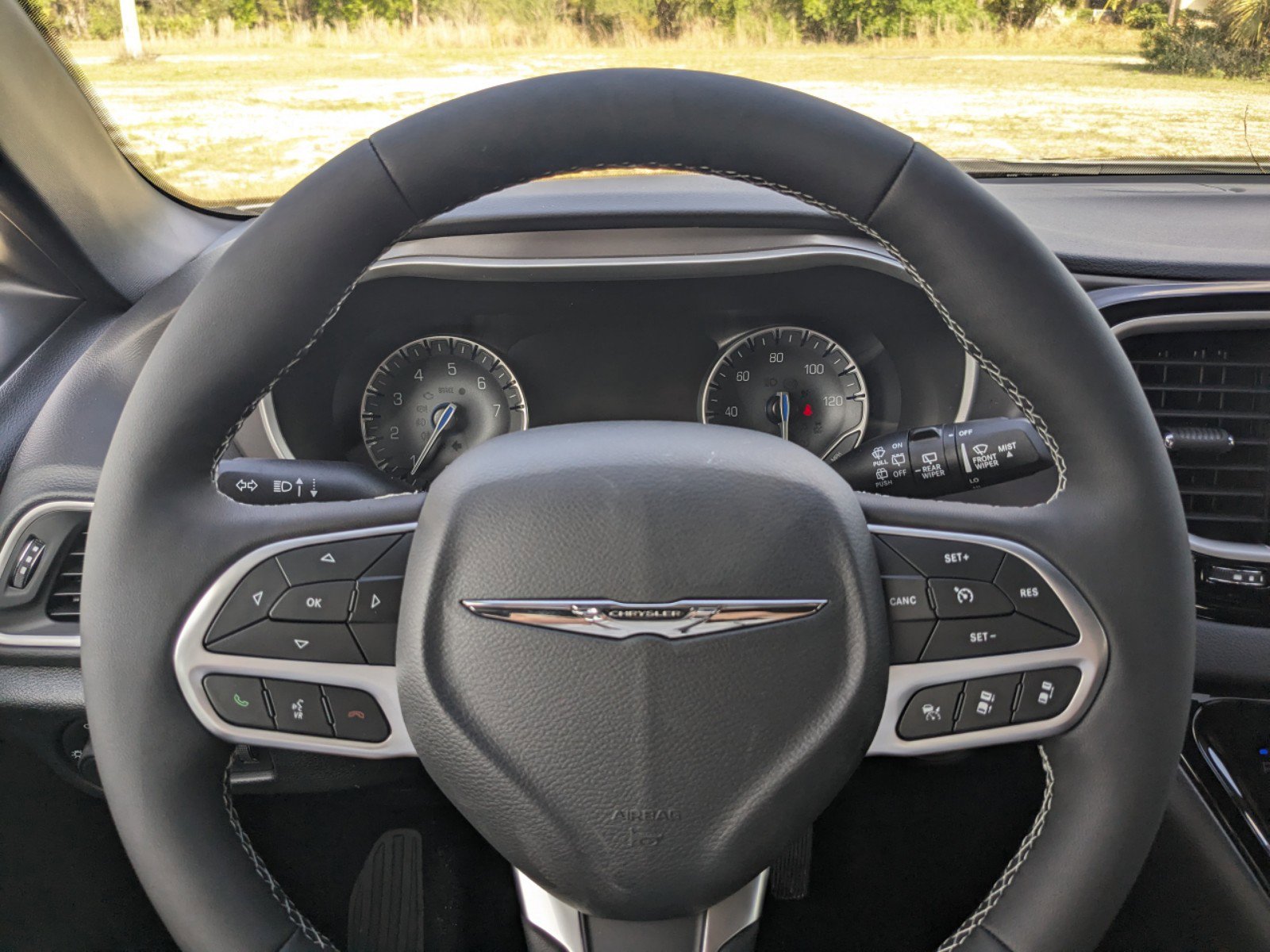 New 2025 Chrysler Voyager LX image 22