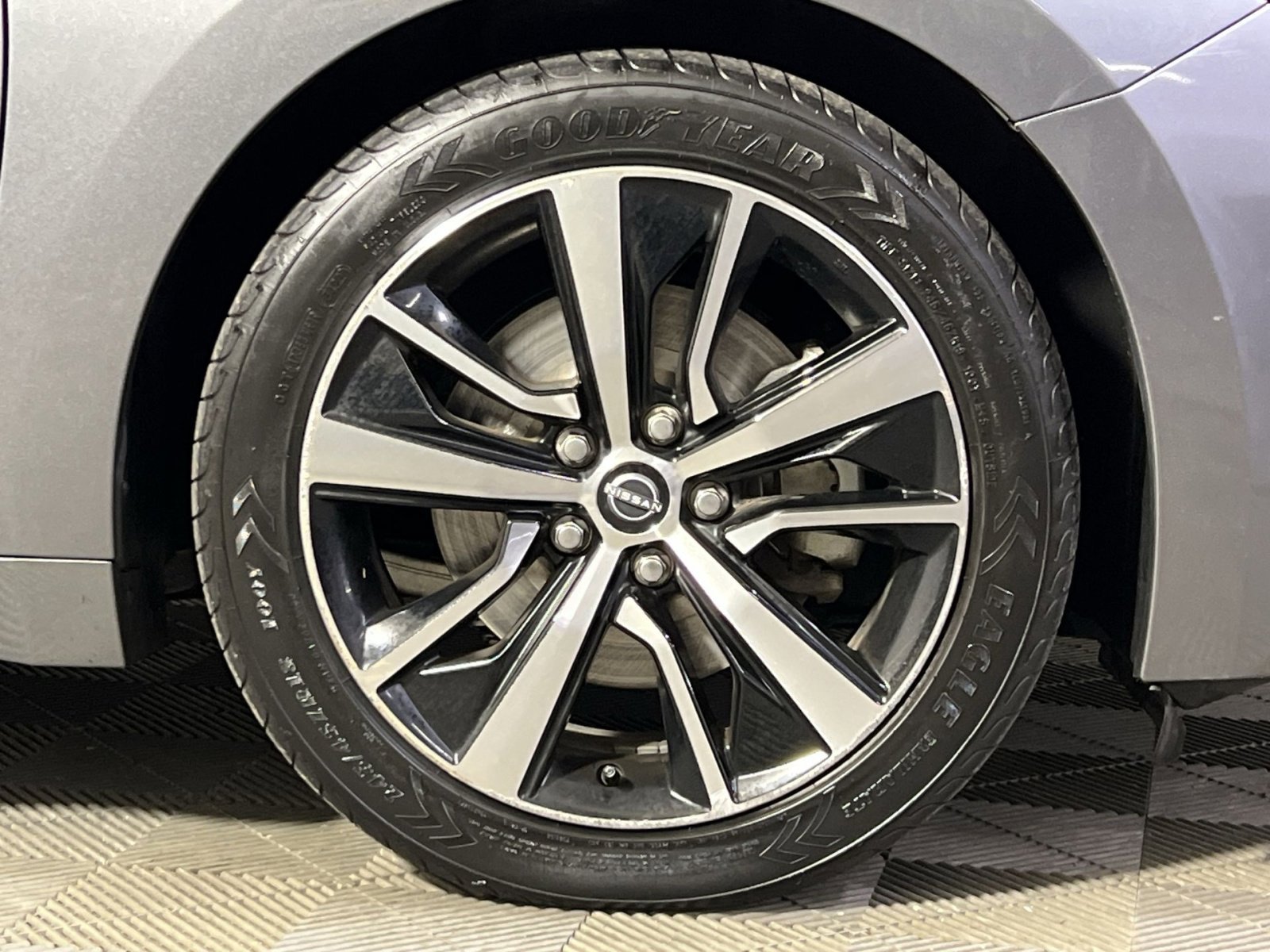 Used 2023 Nissan Maxima SV w/ Floor Mat Group image 10