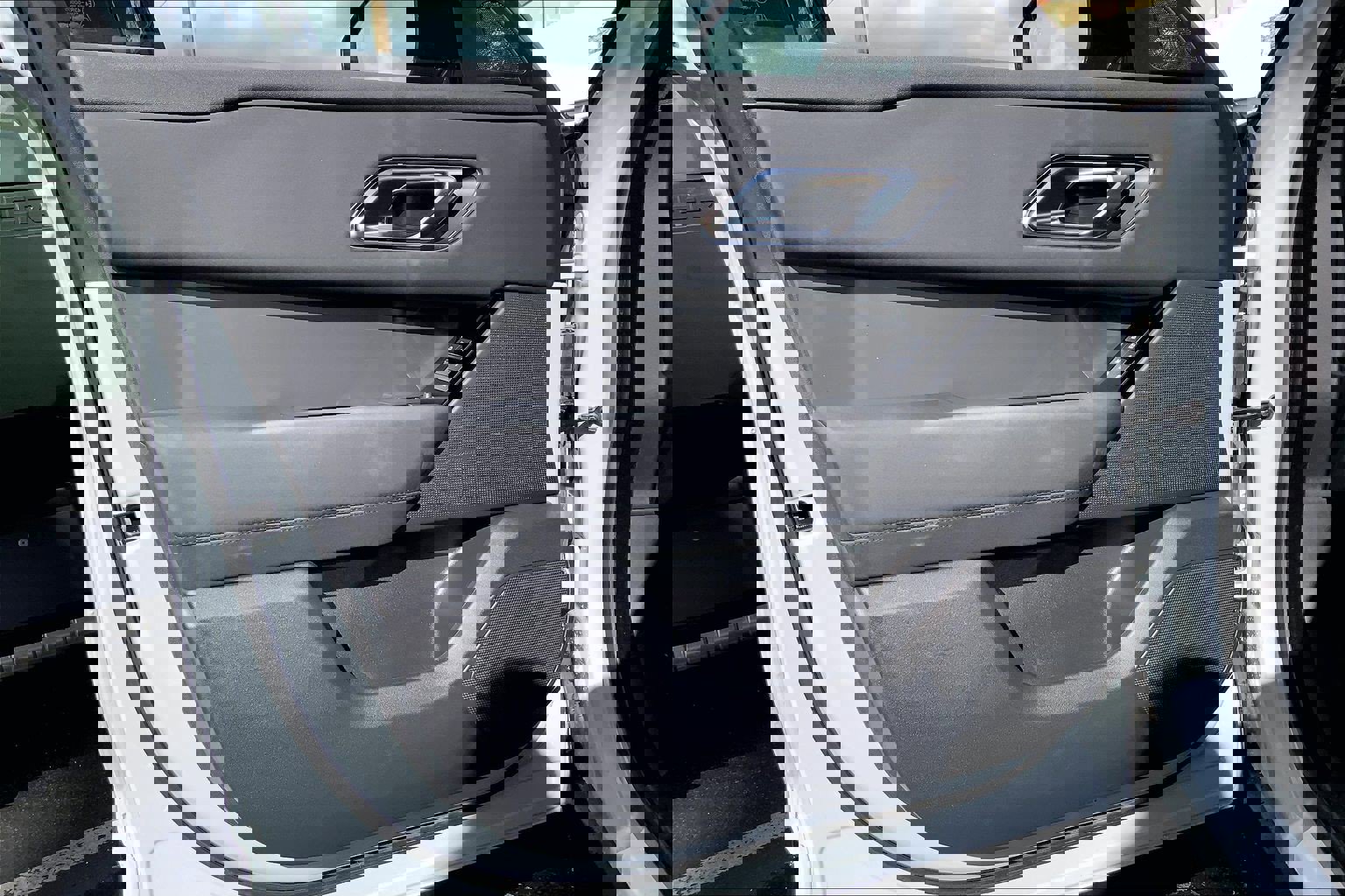 Used 2025 Land Rover Range Rover Velar Dynamic SE image 19