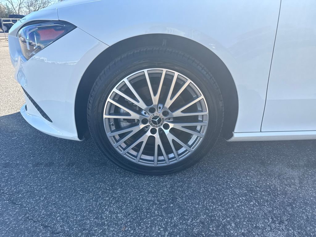 Used 2022 Mercedes-Benz CLA 250 4MATIC image 14