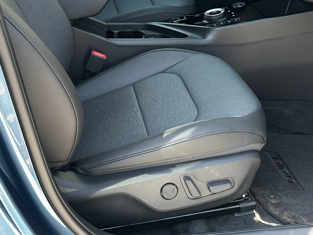 New 2026 Kia Niro Wave FWD image 14