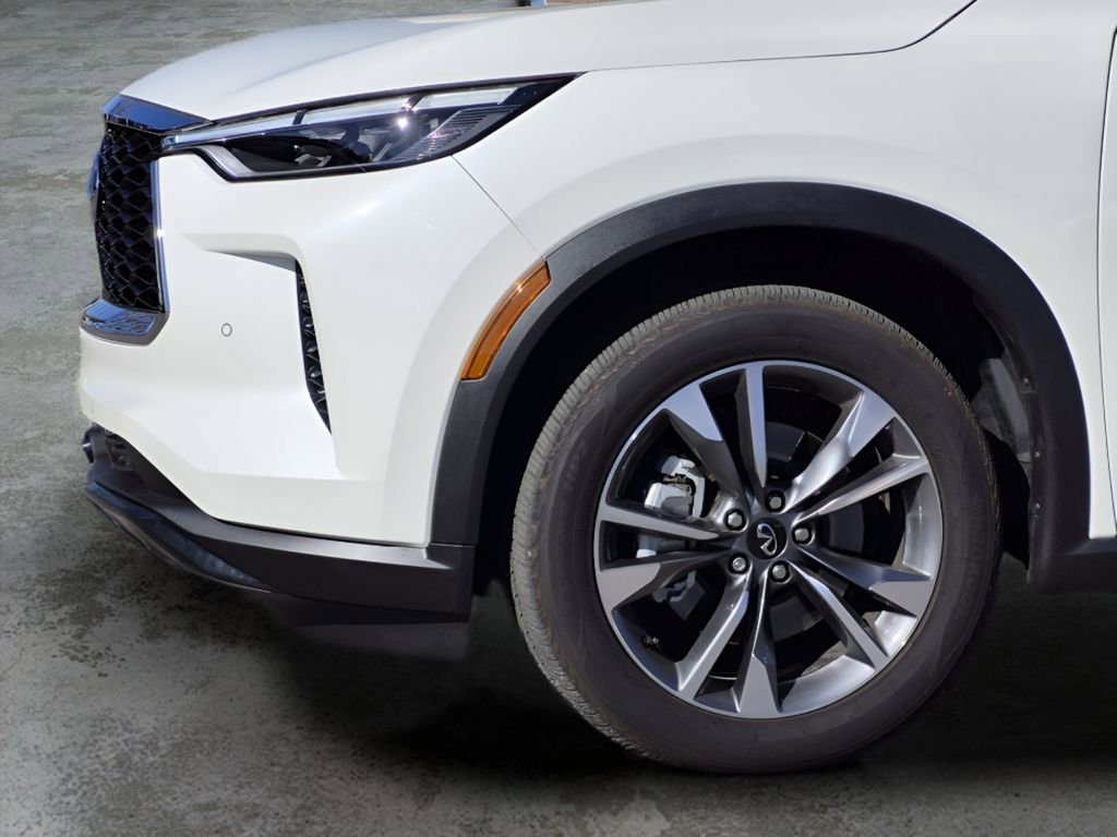 Used 2025 INFINITI QX60 Luxe w/ Vision Package image 6