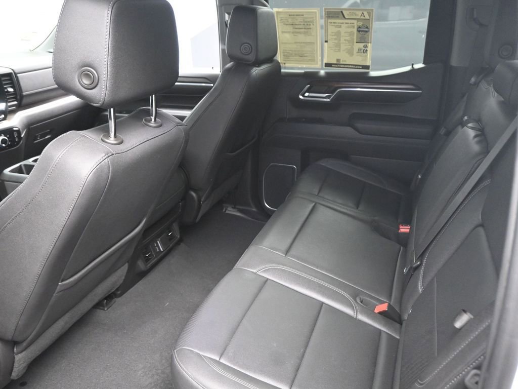 Used 2024 GMC Sierra 1500 SLT image 18