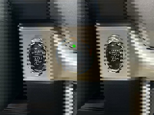 Used 2022 Ford Expedition XLT image 23