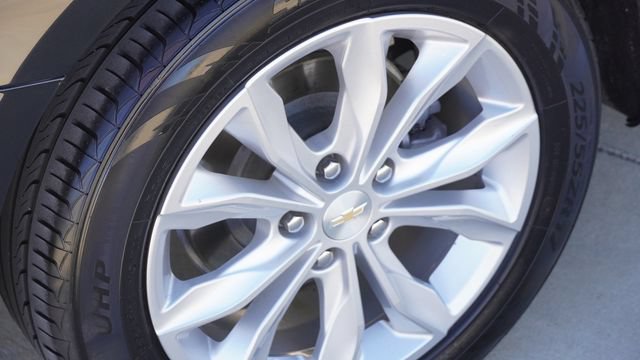 Used 2024 Chevrolet Malibu LT FWD image 9