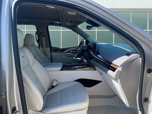 Used 2024 Cadillac Escalade ESV Premium Luxury Platinum AWD/4WD image 14