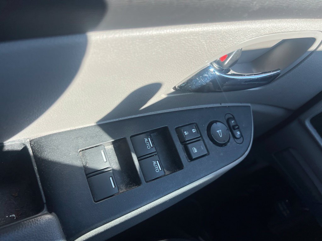 Used 2017 Honda Odyssey SE image 11