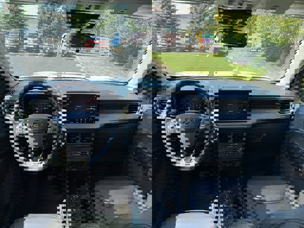 New 2025 Ford Maverick Lariat w/ Black Appearance Package image 21