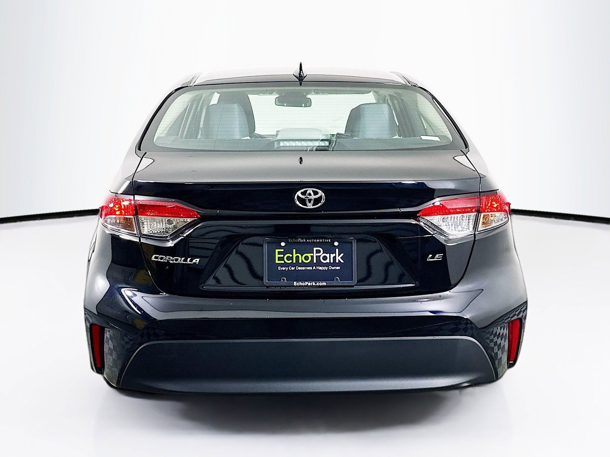 Used 2025 Toyota Corolla LE FWD image 7