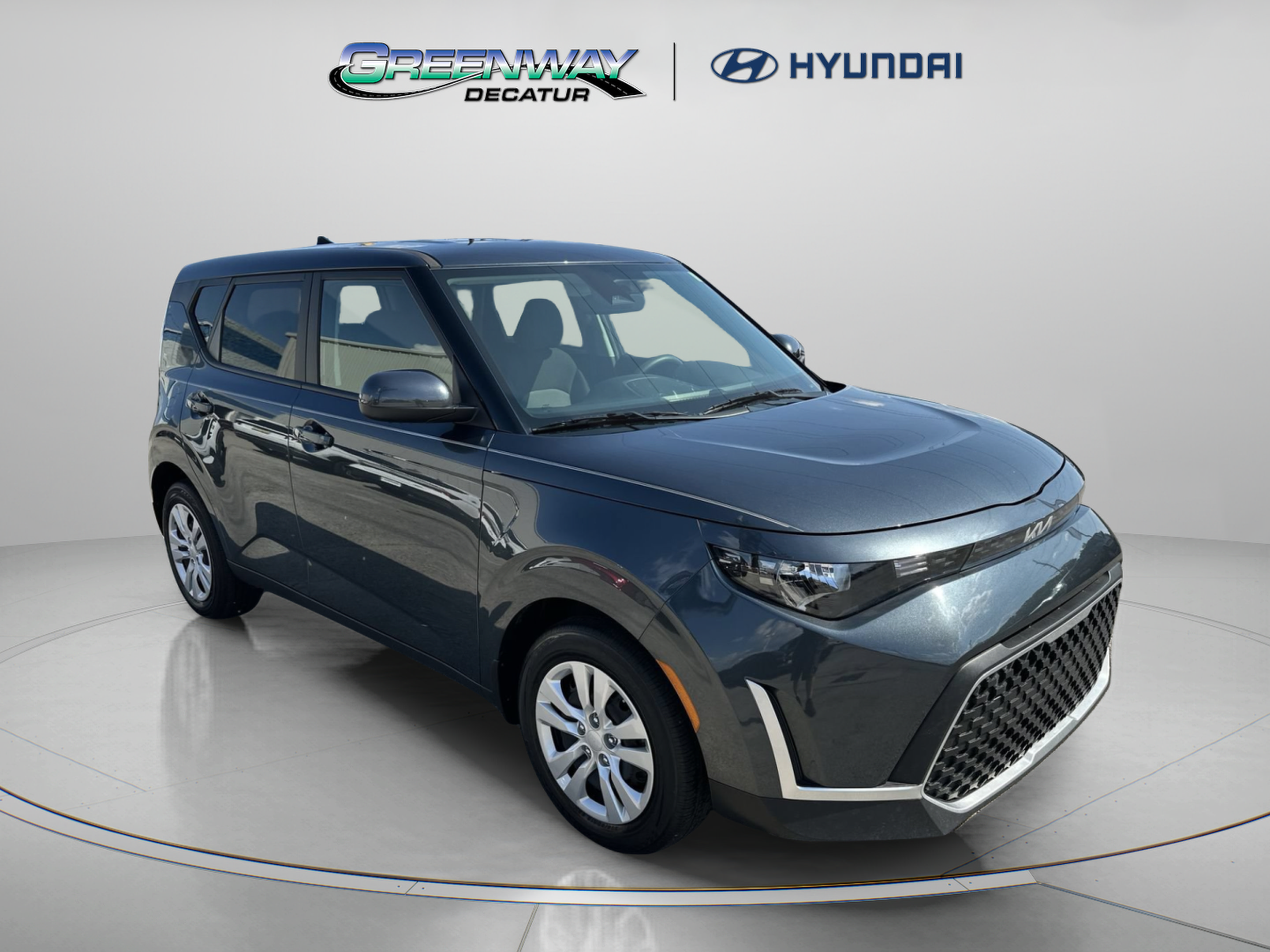 Used 2025 Kia Soul LX FWD image 1