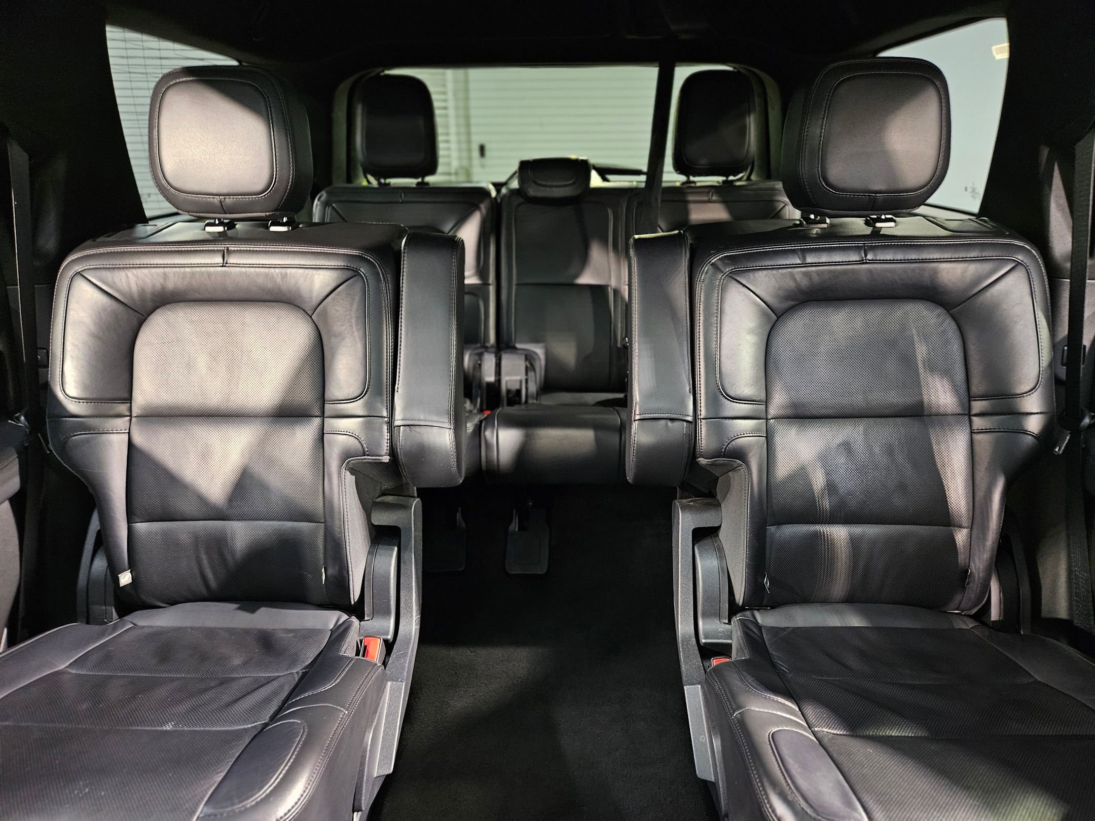 Used 2024 Lincoln Navigator Reserve image 13