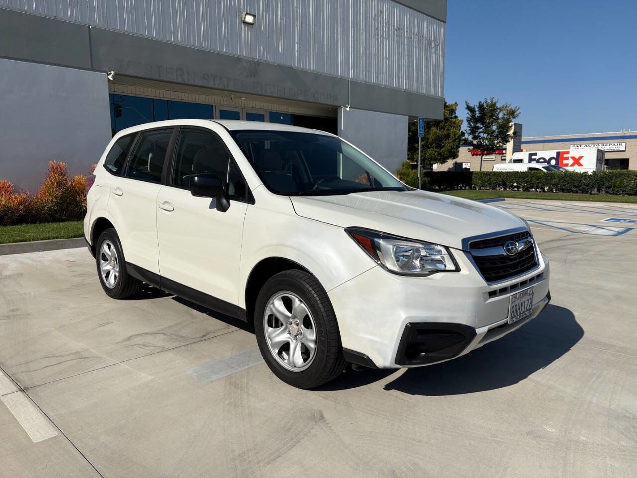 Used 2018 Subaru Forester 2.5i AWD/4WD image 3