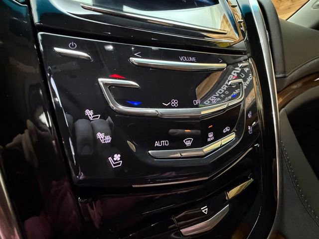 Used 2019 Cadillac Escalade ESV 4WD image 22