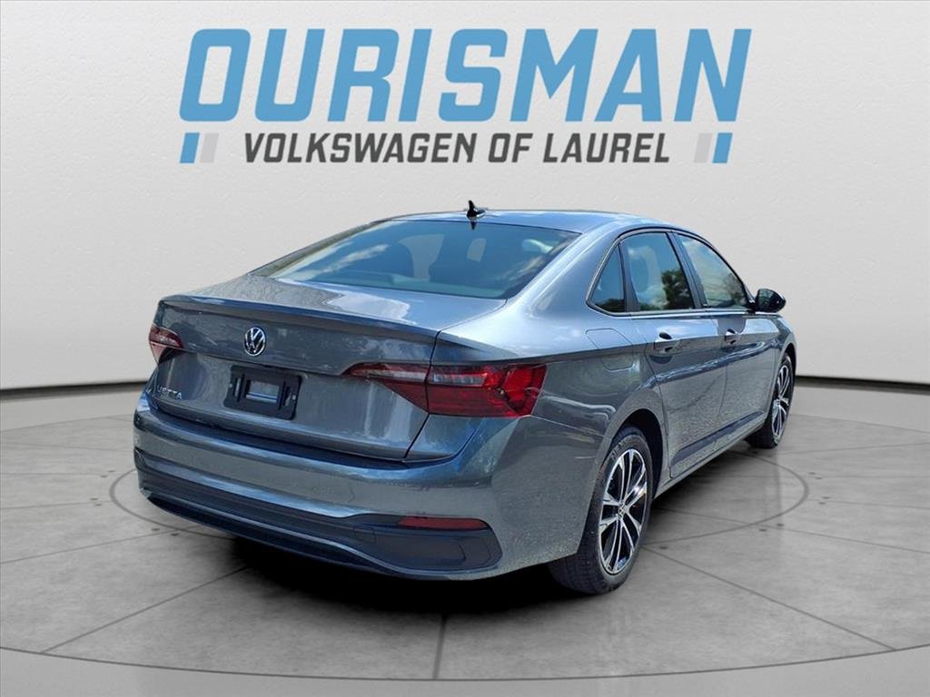 New 2026 Volkswagen Jetta SE image 3