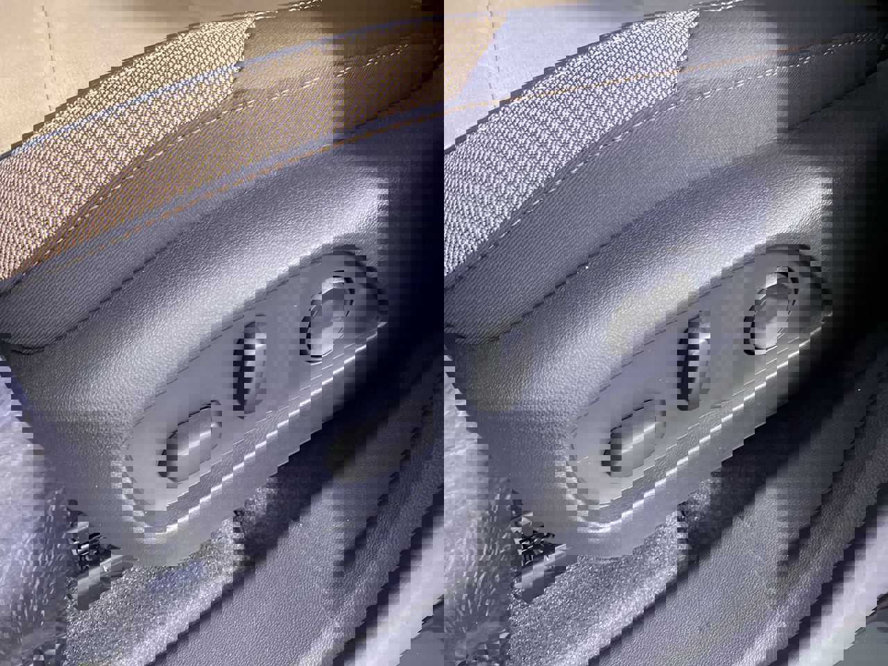 New 2025 Chevrolet Equinox ACTIV w/ Safety and Technology Package image 9