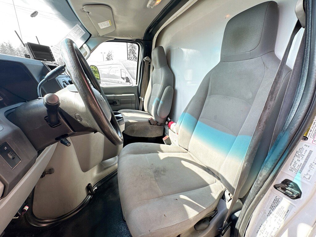 Used 2015 Ford E-350 and Econoline 350 Super Duty RWD image 11