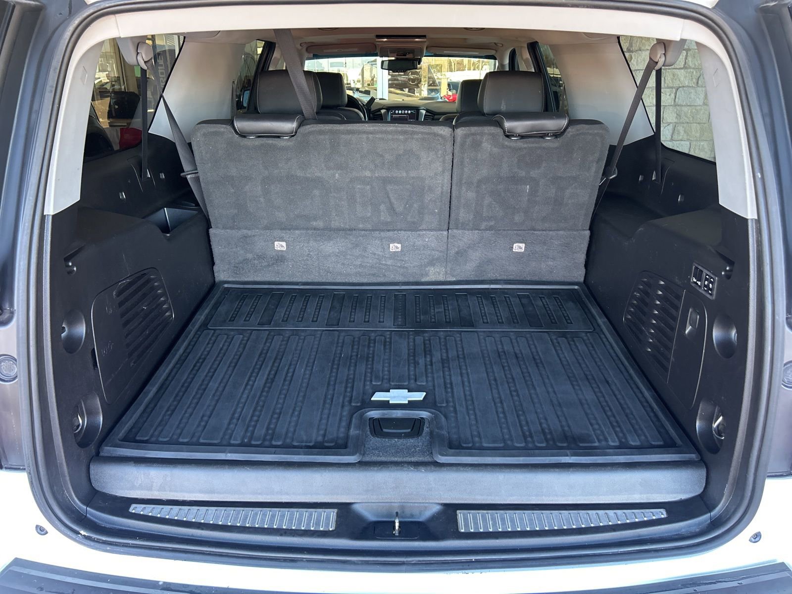 Used 2019 Chevrolet Suburban Premier image 13