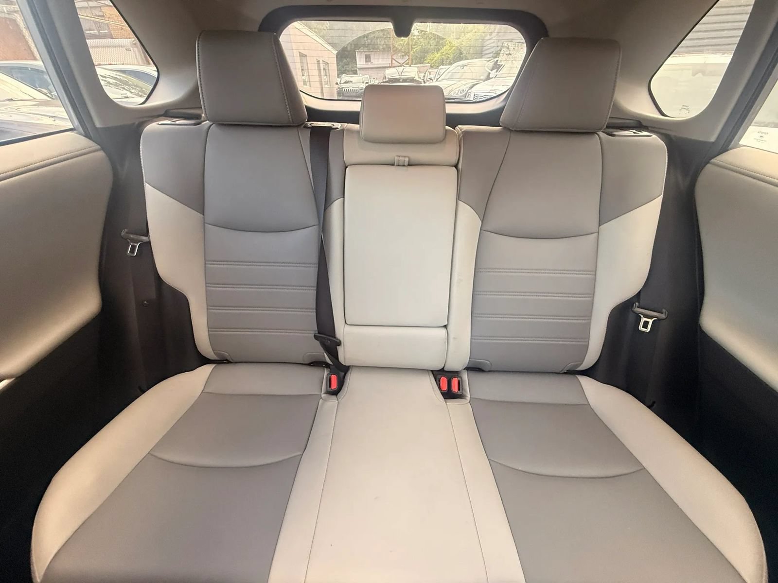Used 2019 Toyota RAV4 Limited AWD/4WD image 26