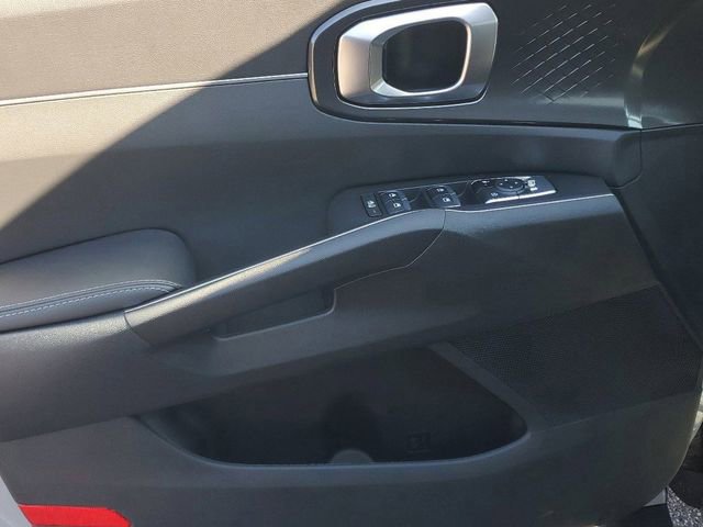 New 2025 Kia Sorento S w/ Panoramic Sunroof Package FWD image 5
