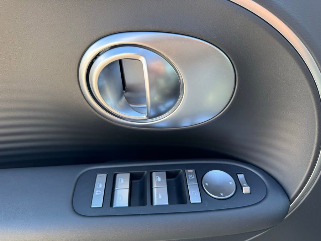 New 2026 Hyundai Ioniq 9 SE AWD/4WD image 16