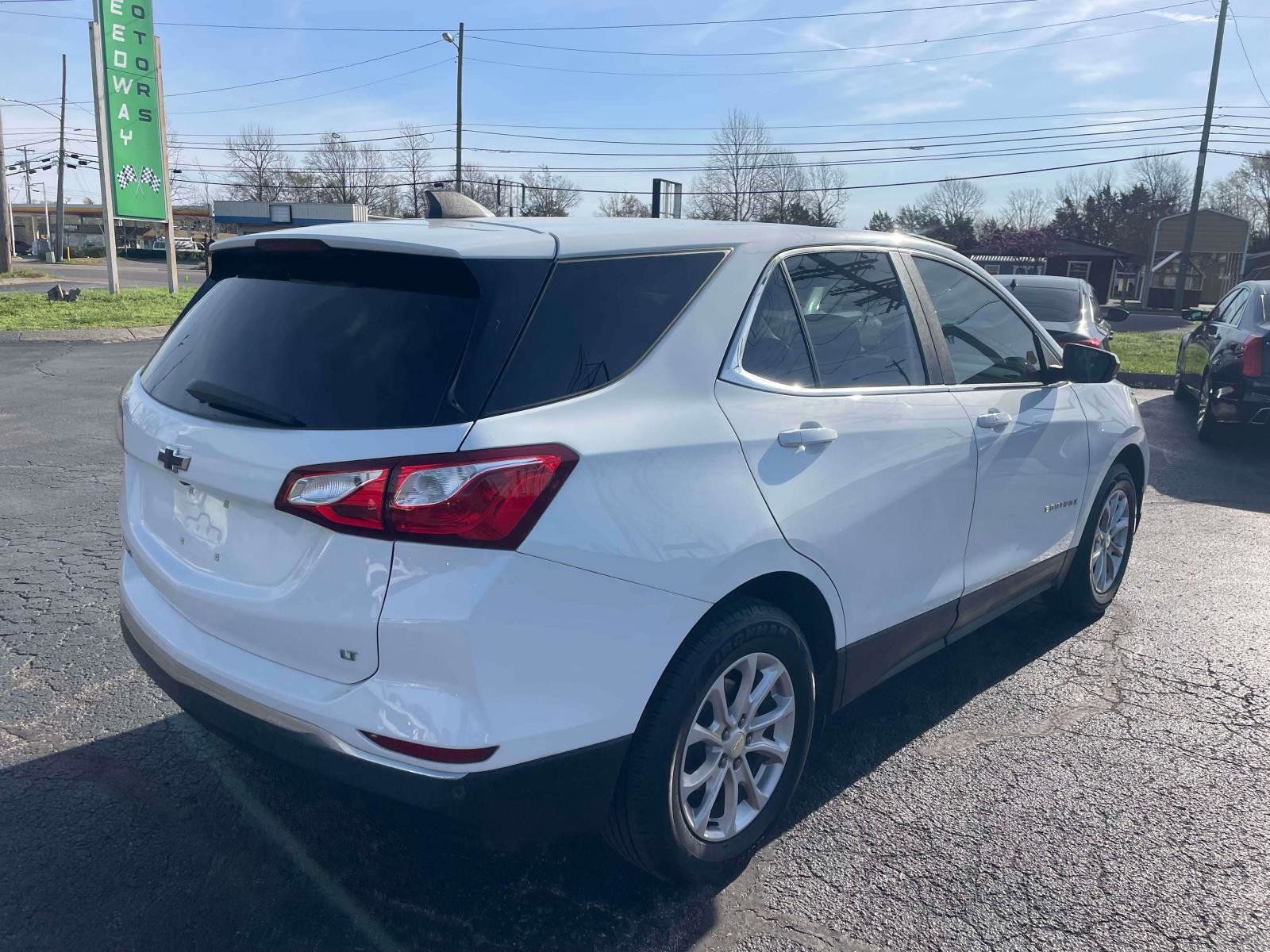 Used 2021 Chevrolet Equinox LT FWD image 4