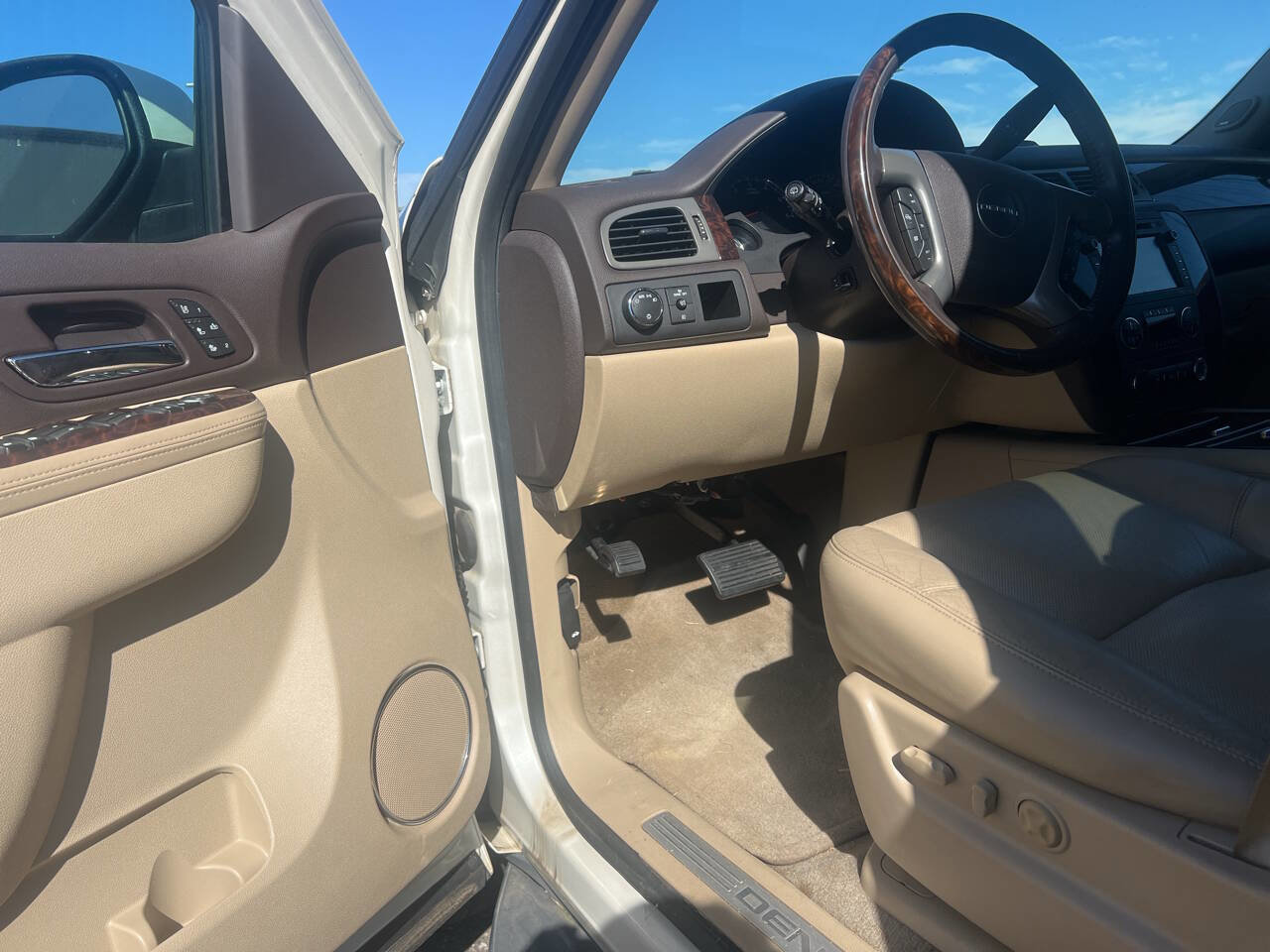 Used 2012 GMC Yukon Denali image 7