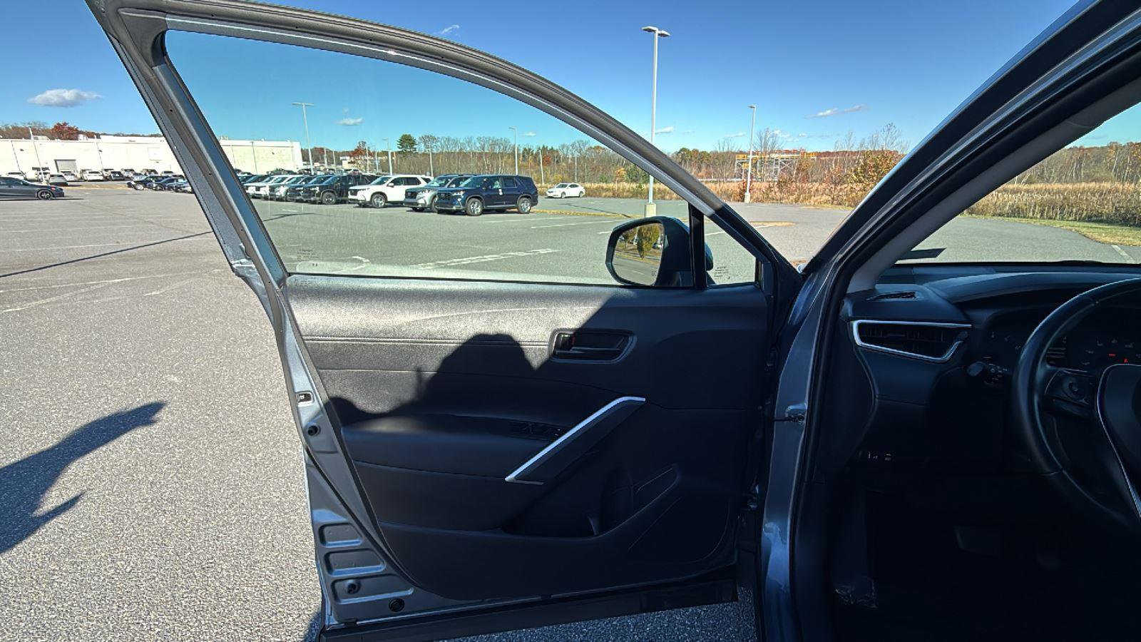 Used 2023 Toyota Corolla Cross LE image 23