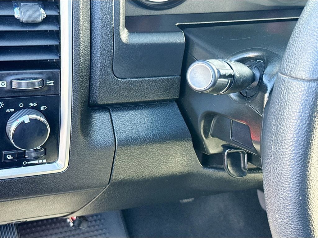 Used 2022 RAM 1500 Classic SLT RWD image 11