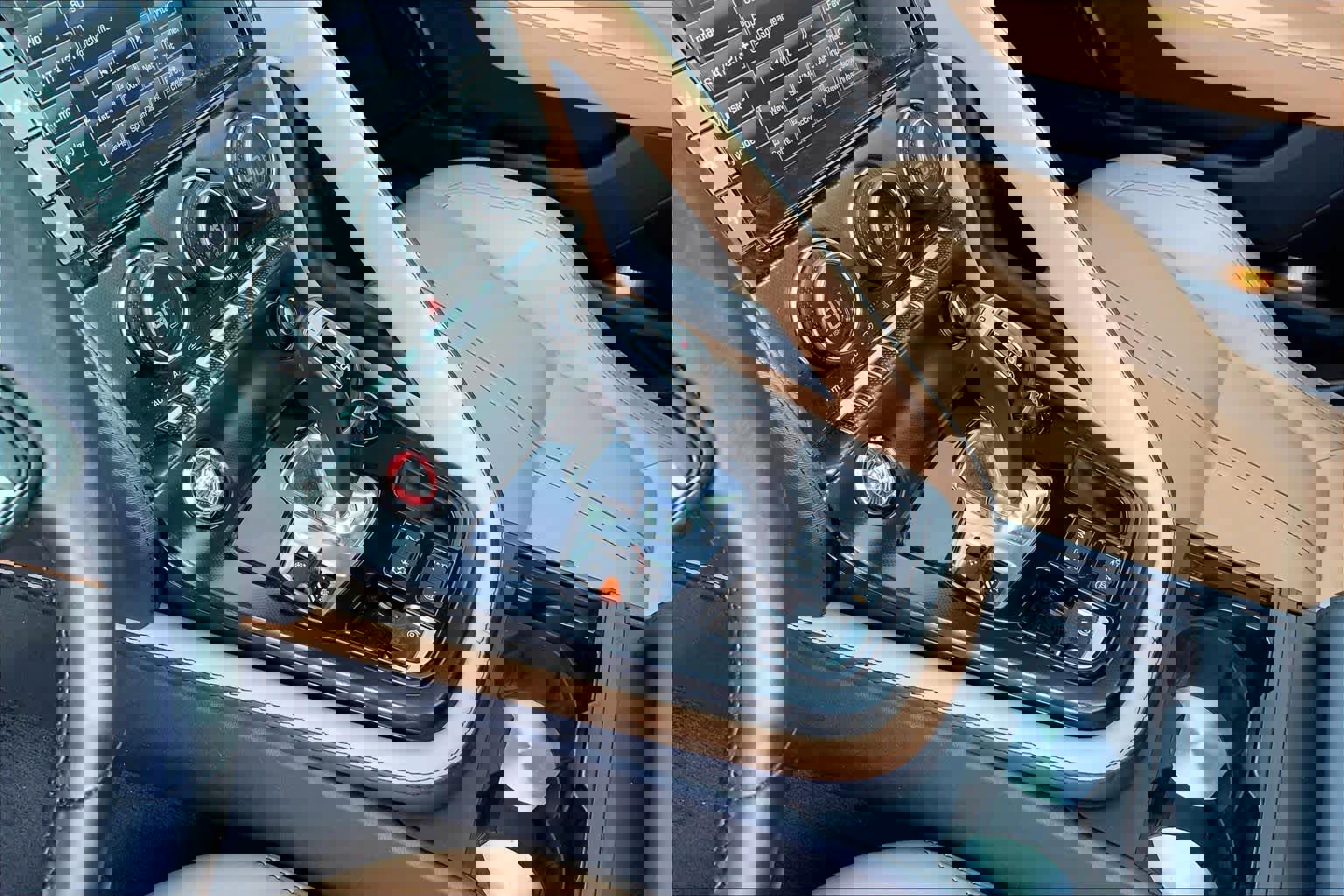 Used 2015 Jaguar F-TYPE S image 16