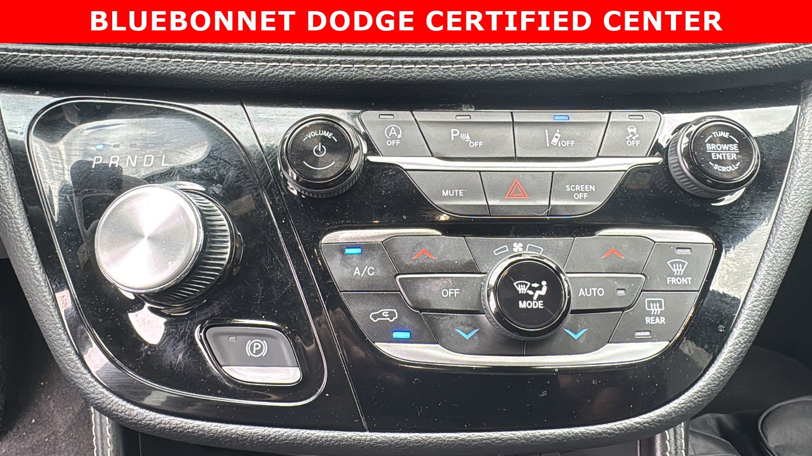 Used 2025 Chrysler Pacifica Limited image 20