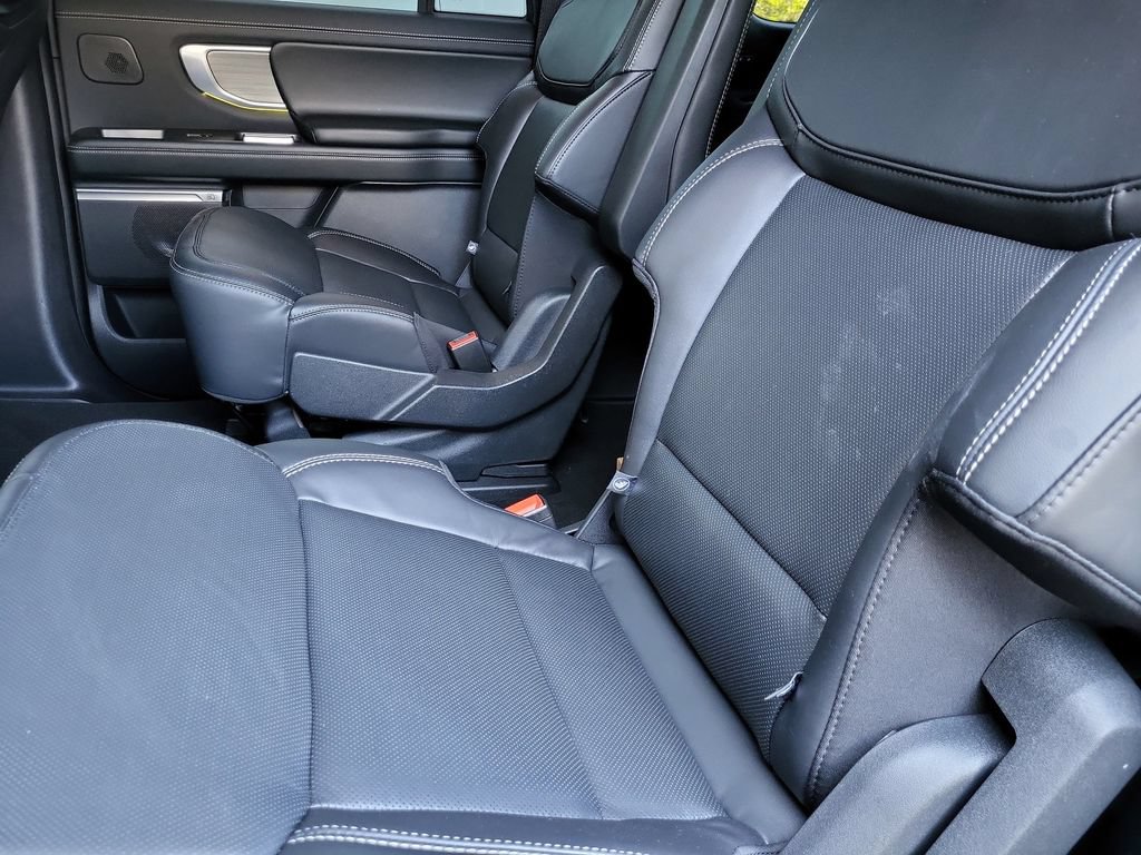 Used 2025 Ford Expedition Max Platinum w/ Driver's Package AWD/4WD image 17
