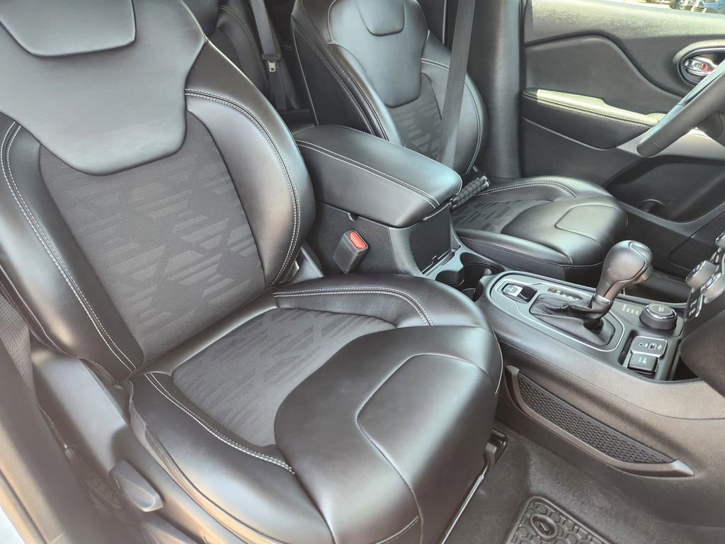 Used 2022 Jeep Cherokee Latitude image 17