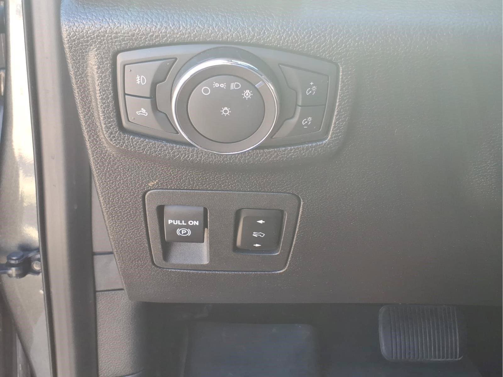 Used 2019 Ford F150 Platinum w/ Equipment Group 701A Luxury AWD/4WD image 19