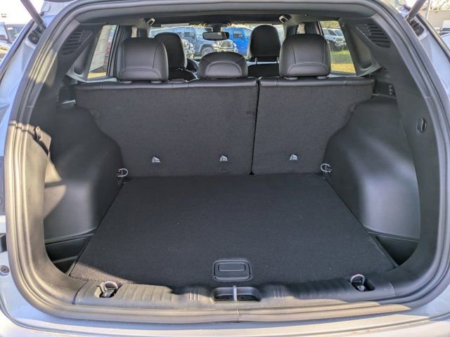 New 2026 Jeep Compass Latitude AWD/4WD image 11