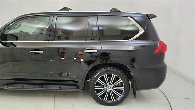 Used 2021 Lexus LX 570 4WD w/ 3rd Row & Luxury Pkg image 10